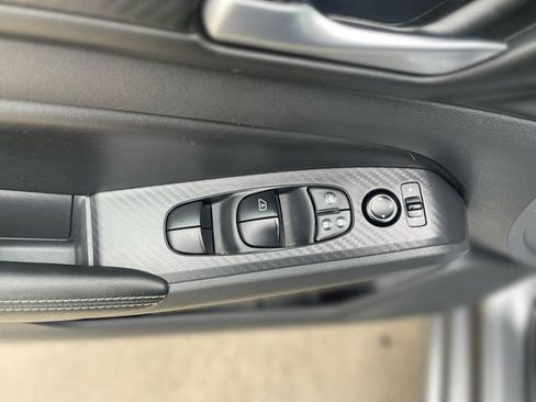 Used 2025 Nissan Altima 2.5 SV FWD image 15