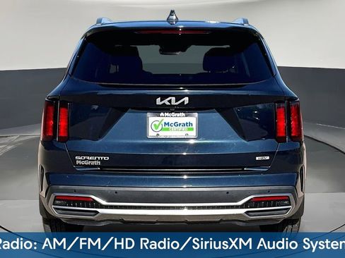 Used 2023 Kia Sorento EX w/ Panoramic Sunroof Package AWD/4WD image 6