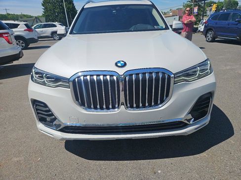 Used 2022 BMW X7 xDrive40i w/ Premium Package AWD/4WD image 8