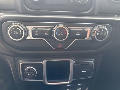 Used 2021 Jeep Wrangler Unlimited Sport AWD/4WD image 23