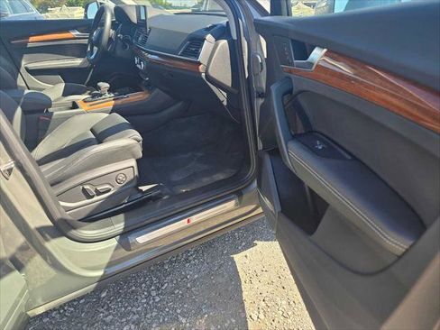 Used 2023 Audi Q5 e Premium Plus w/ Premium Plus Package image 10