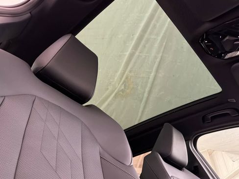 Used 2025 BMW X3 xDrive30i w/ Convenience Package image 17