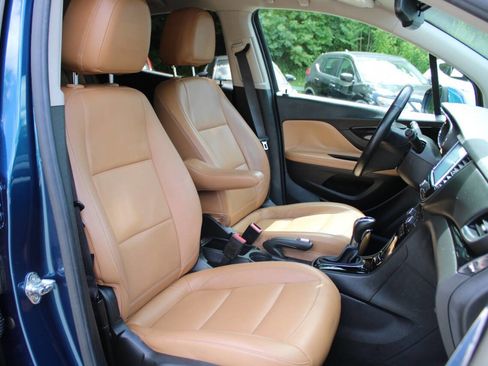 Used 2019 Buick Encore Essence AWD/4WD image 30
