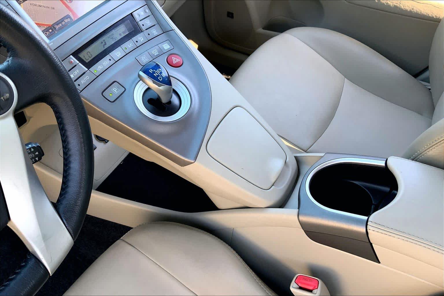 Used 2014 Toyota Prius Four w/ Solar Roof Package FWD image 16