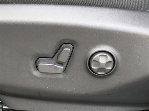 New 2026 Chrysler Pacifica Limited w/ Trailer Tow Group image 23