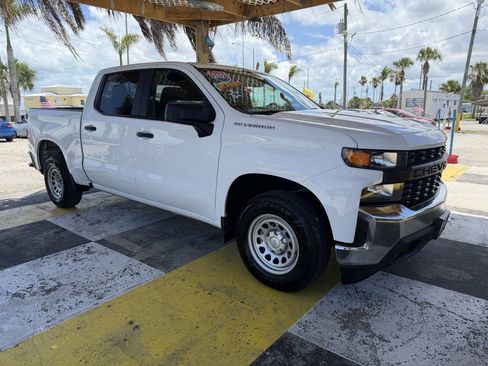 Used 2021 Chevrolet Silverado 1500 W/T w/ WT Value Package RWD image 3