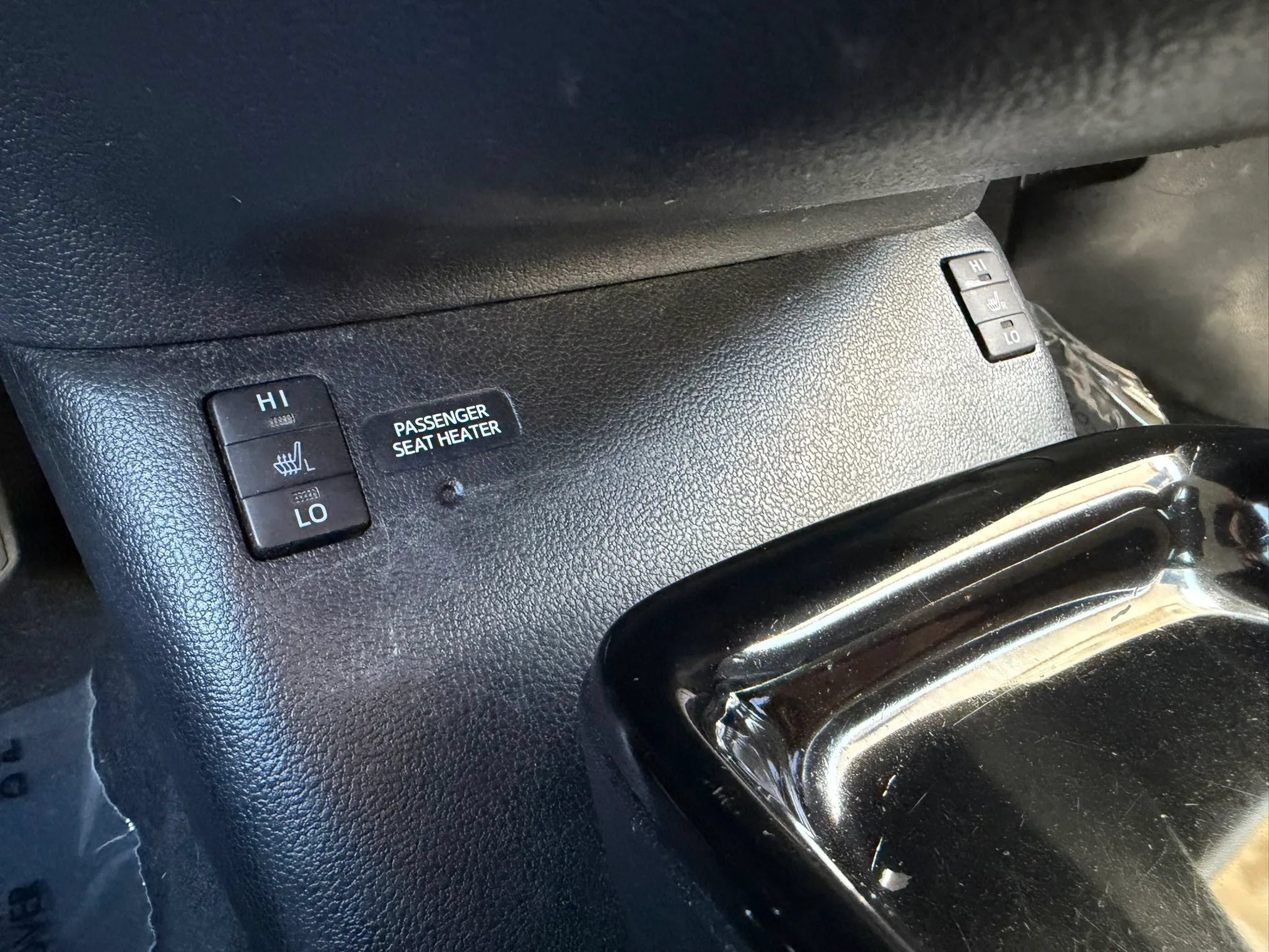 Used 2018 Toyota Prius Prime Plus FWD image 18
