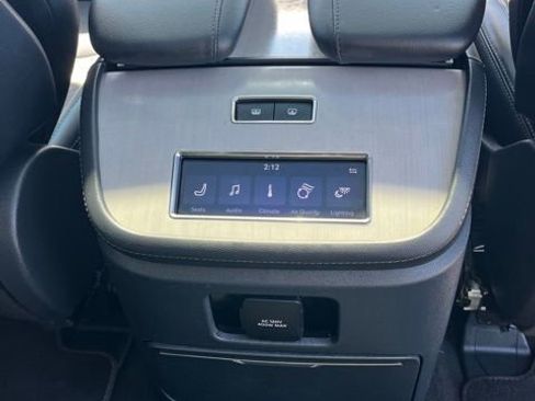 Used 2025 Lincoln Navigator Reserve AWD/4WD image 33