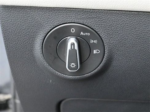 Certified 2025 Volkswagen Taos S image 14