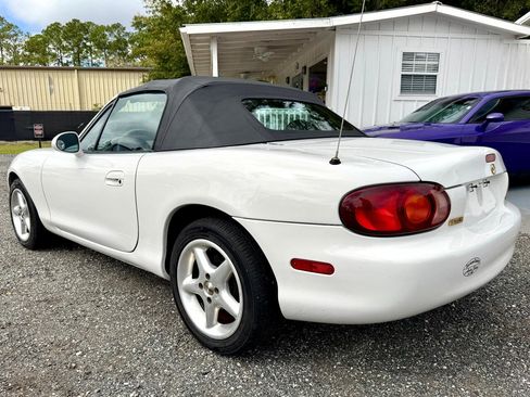 Used 1999 MAZDA MX-5 Miata image 7