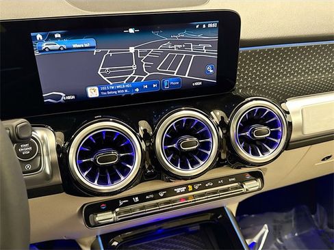 Certified 2025 Mercedes-Benz GLB 250 4MATIC image 16