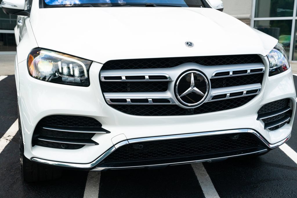 Used 2023 Mercedes-Benz GLS 450 4MATIC image 5