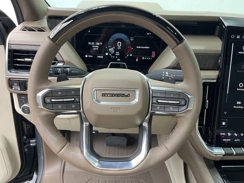 New 2026 GMC Yukon XL Denali w/ Denali Reserve Package AWD/4WD image 17