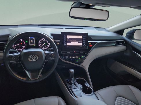 Used 2023 Toyota Camry SE image 12