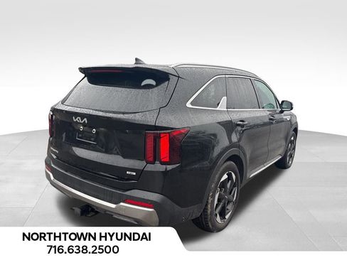 Used 2025 Kia Sorento EX w/ EX Panoramic Sunroof Package image 5