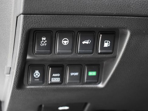 Used 2019 Nissan Rogue SV w/ Sun & Sound Touring Package image 22