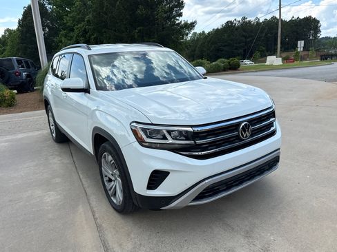 Used 2021 Volkswagen Atlas SE w/ Towing Package FWD image 5