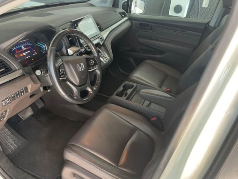 Used 2018 Honda Odyssey Touring image 9