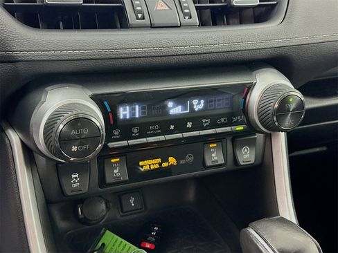 Certified 2020 Toyota RAV4 XLE Premium image 13