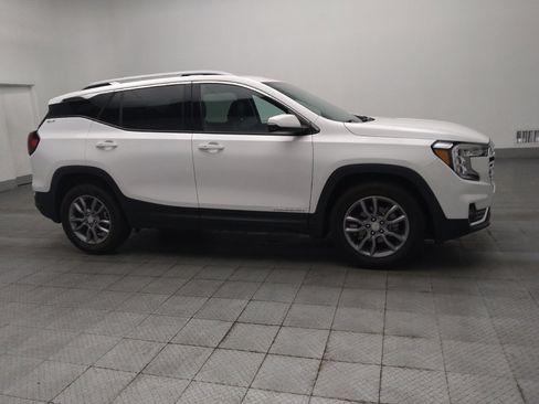 Used 2024 GMC Terrain SLT FWD image 11