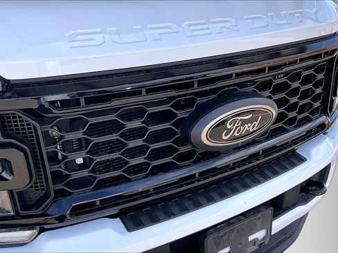 Used 2026 Ford F250 XLT w/ XLT Premium Package AWD/4WD image 32