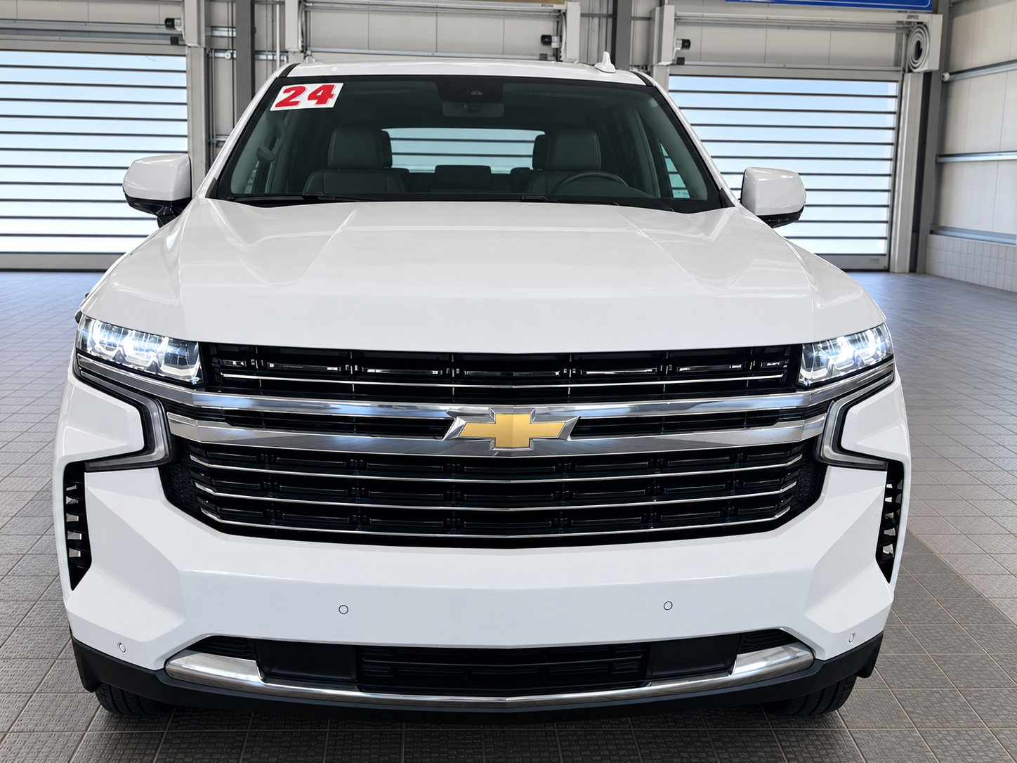 Used 2024 Chevrolet Suburban LT AWD/4WD image 4