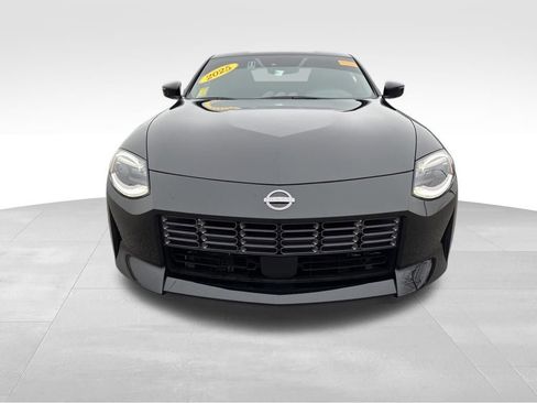 Used 2025 Nissan Z Performance w/ Floor Mat Package image 2