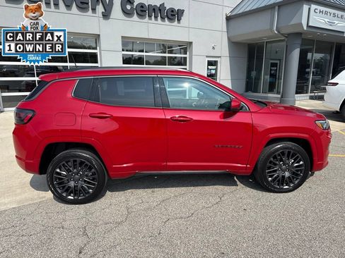 Used 2022 Jeep Compass Limited w/ (RED) Package AWD/4WD image 4
