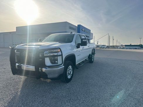 Used 2022 Chevrolet Silverado 2500 LT image 8