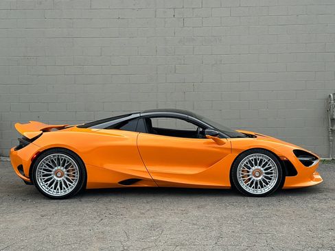 Used 2025 McLaren 750S Spider RWD image 26