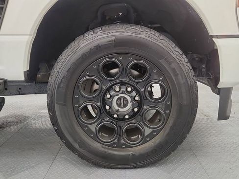 Used 2024 Ford F250 Lariat w/ Black Appearance Package image 31