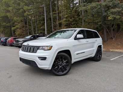 Used 2020 Jeep Grand Cherokee Altitude