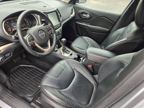 Used 2015 Jeep Cherokee Limited w/ Technology Group AWD/4WD image 15