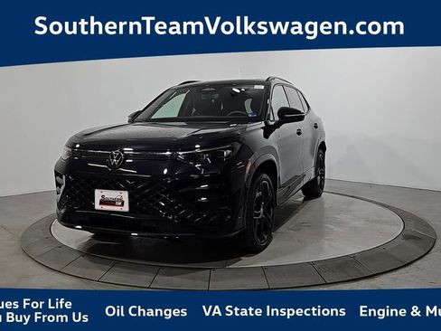 New 2026 Volkswagen Tiguan SE R-Line AWD/4WD image 1
