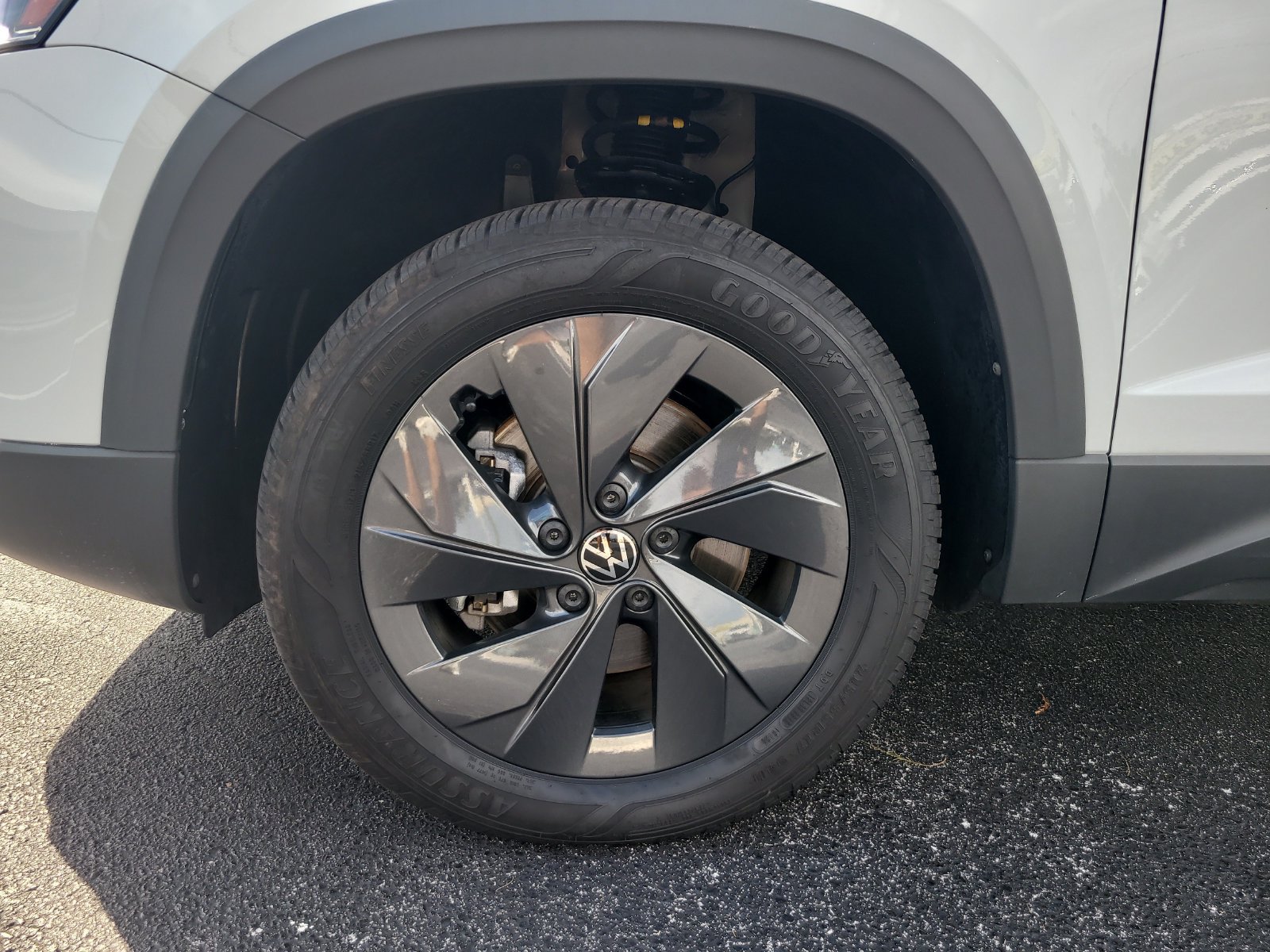 Certified 2026 Volkswagen Taos S FWD image 7