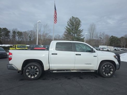 Used 2021 Toyota Tundra SR5 image 7