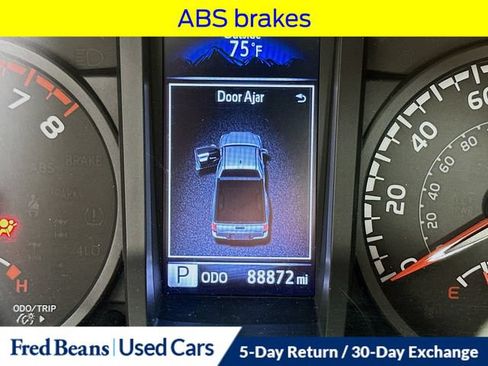 Used 2022 Toyota Tacoma SR AWD/4WD image 15