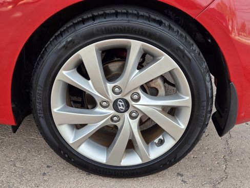 Used 2016 Hyundai Veloster 3DR CPE DUAL CLUT image 6