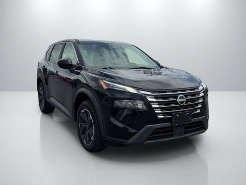 Used 2024 Nissan Rogue SV FWD image 3
