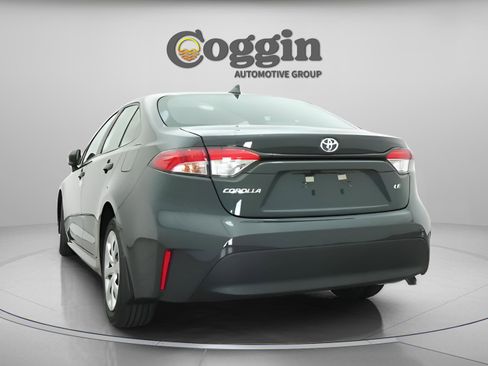 Used 2025 Toyota Corolla LE FWD image 22