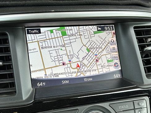 Used 2018 Nissan Pathfinder SV w/ SV Tech Package FWD image 15