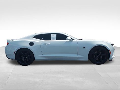 Used 2017 Chevrolet Camaro SS RWD image 6