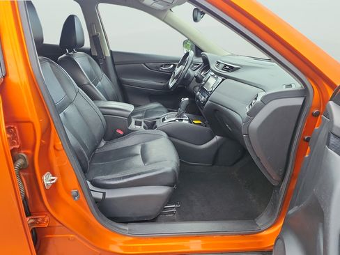 Used 2017 Nissan Rogue SL AWD/4WD image 18