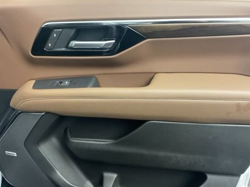 Certified 2026 Chevrolet Suburban High Country image 28