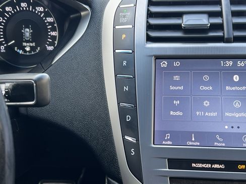 Used 2020 Lincoln MKZ Reserve w/ Luxury Package FWD image 32