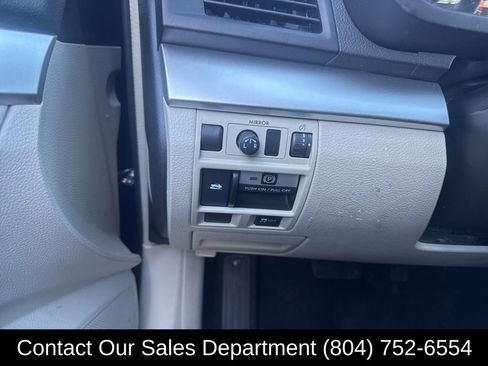 Used 2011 Subaru Outback 2.5i image 15