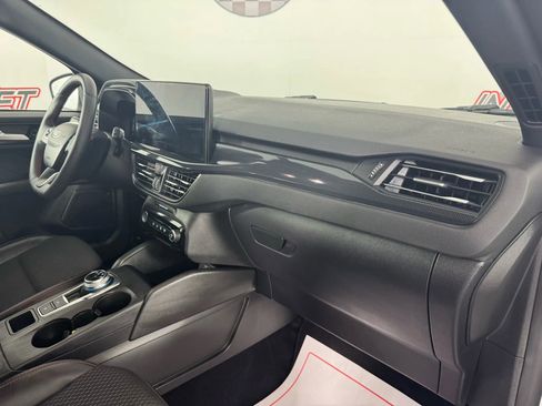 Used 2024 Ford Escape ST-Line w/ Tech Pack #1 image 12