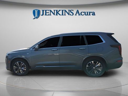 Used 2021 Cadillac XT6 Premium Luxury image 9