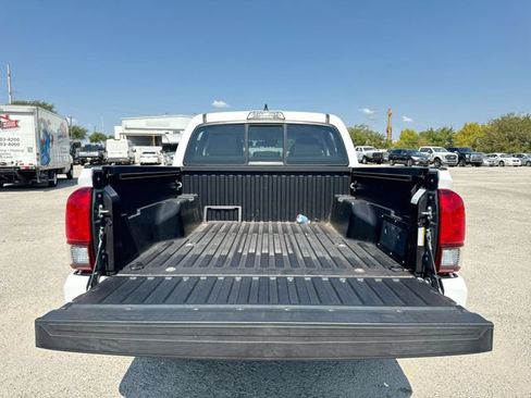 Used 2019 Toyota Tacoma SR w/ SR Convenience Package RWD image 22