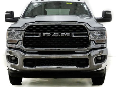 Used 2024 RAM 3500 Big Horn AWD/4WD image 2